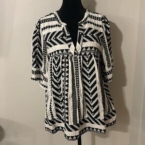 Old Navy Black and White Printed Blouse